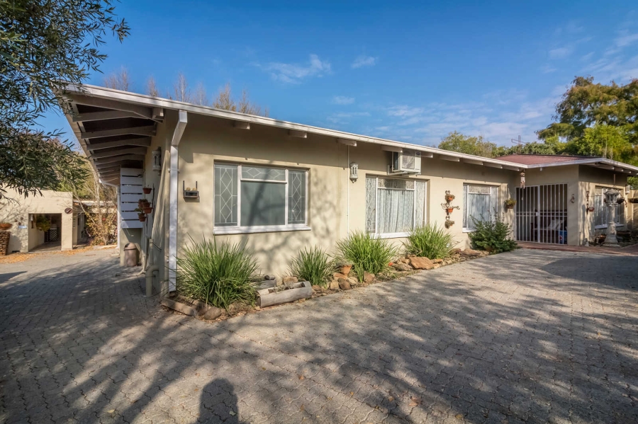 7 Bedroom Property for Sale in Morewag Free State